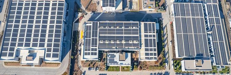 Solaranlage auf dem Werk von IBA Kimya